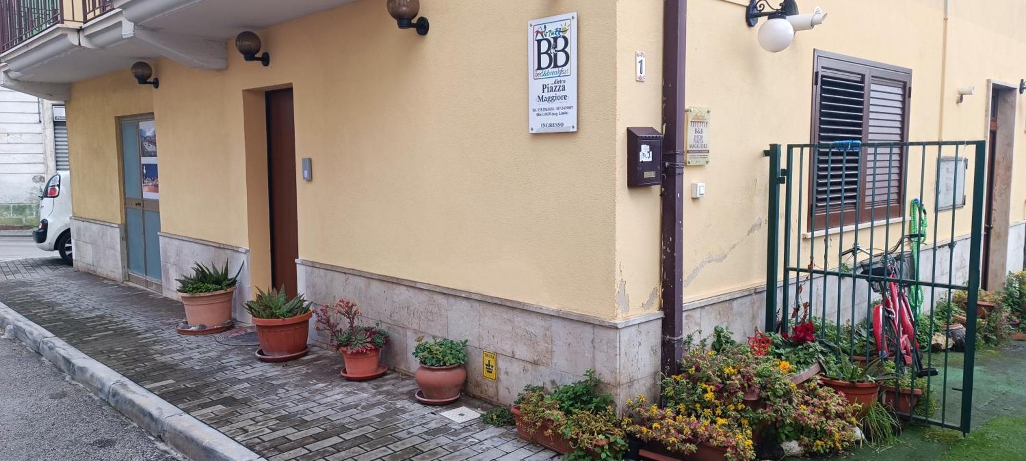Dietro Piazza Maggiore Sulmona Dış mekan fotoğraf